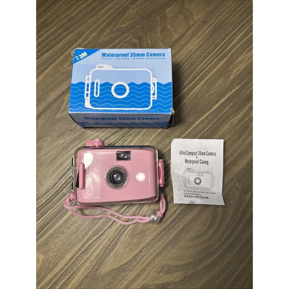 35mm Underwater Camera Pink Focus Free 28mm Lens Vintage Retro Style Reusable